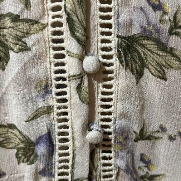 NWT AMERICAN EAGLE Floral Peasant Blouse Tie Front Bell Sleeves Cream Purple Med - Picture 3 of 6